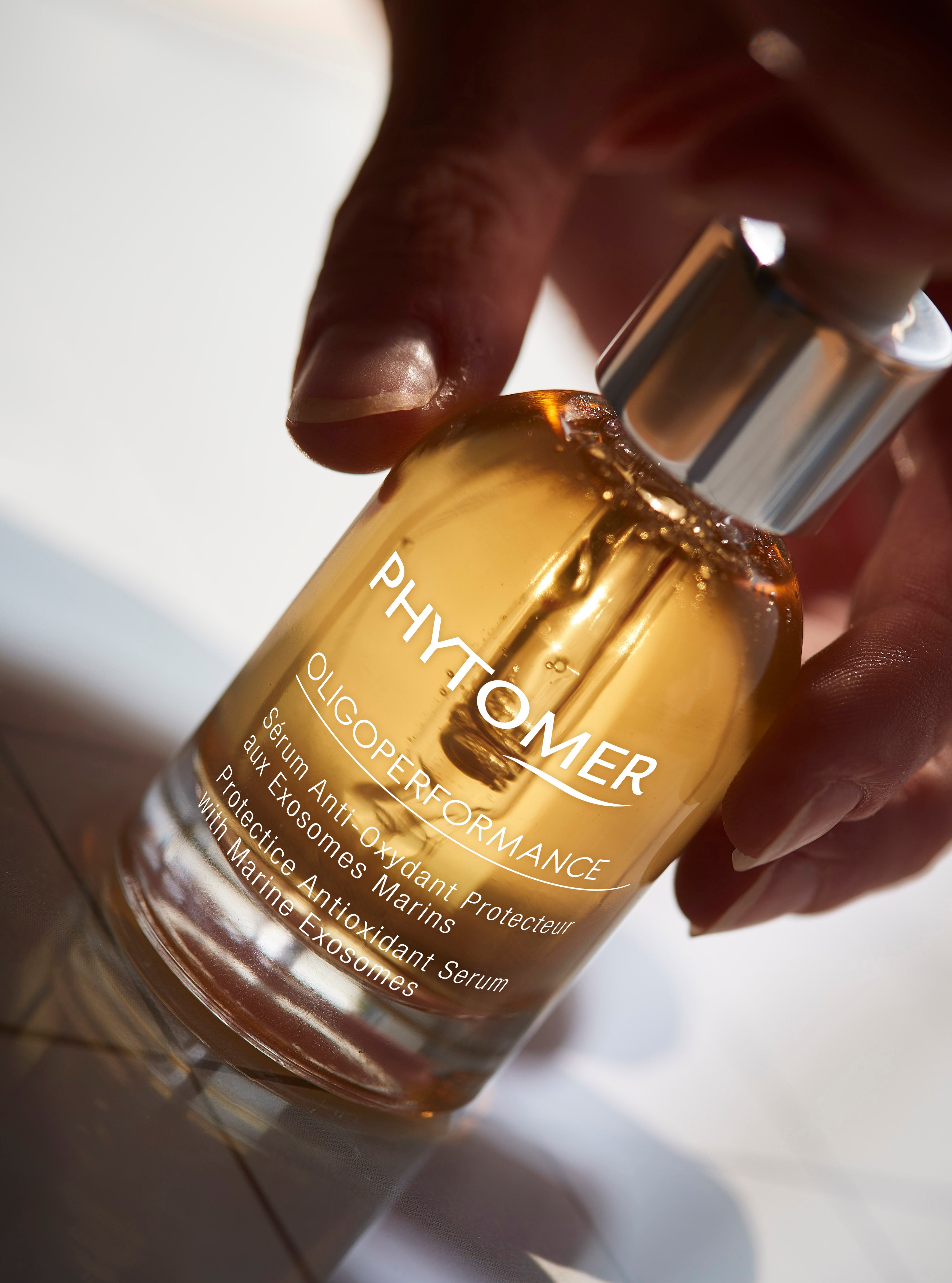 Protective Antioxidant Serum with Marine Exosomes | Oligoperformance